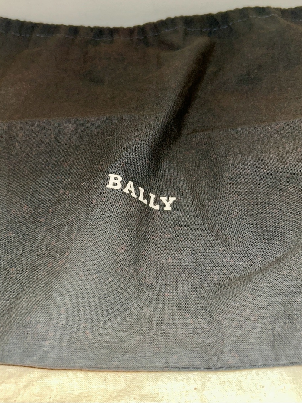Bally BizzyB Leather Canvas Adjustable Shoulder Bag. LV Dog Charm included - Picture 13 of 13
